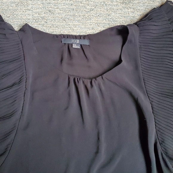 Forever 21 Sheer Black Flutter Sleeve Top - Picture 2 of 7